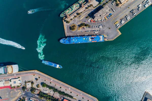 Foto panorámica del dron aéreo del Pireo y el famoso puerto en d —  Fotos de Stock