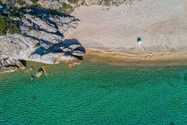 Yunanistan'ın Chalkidiki'deki Fava Plajı'nın yakından görünümü. Hava Photog