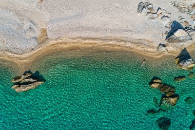 Yunanistan'ın Chalkidiki'deki Fava Plajı'nın yakından görünümü. Hava Photog