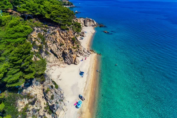 Vista superior de la playa de Fava en Chalkidiki, Grecia. Fotografía aérea —  Fotos de Stock