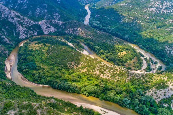 Letecký pohled na řeku Nestos v Xanthi, Řecko. — Stock fotografie