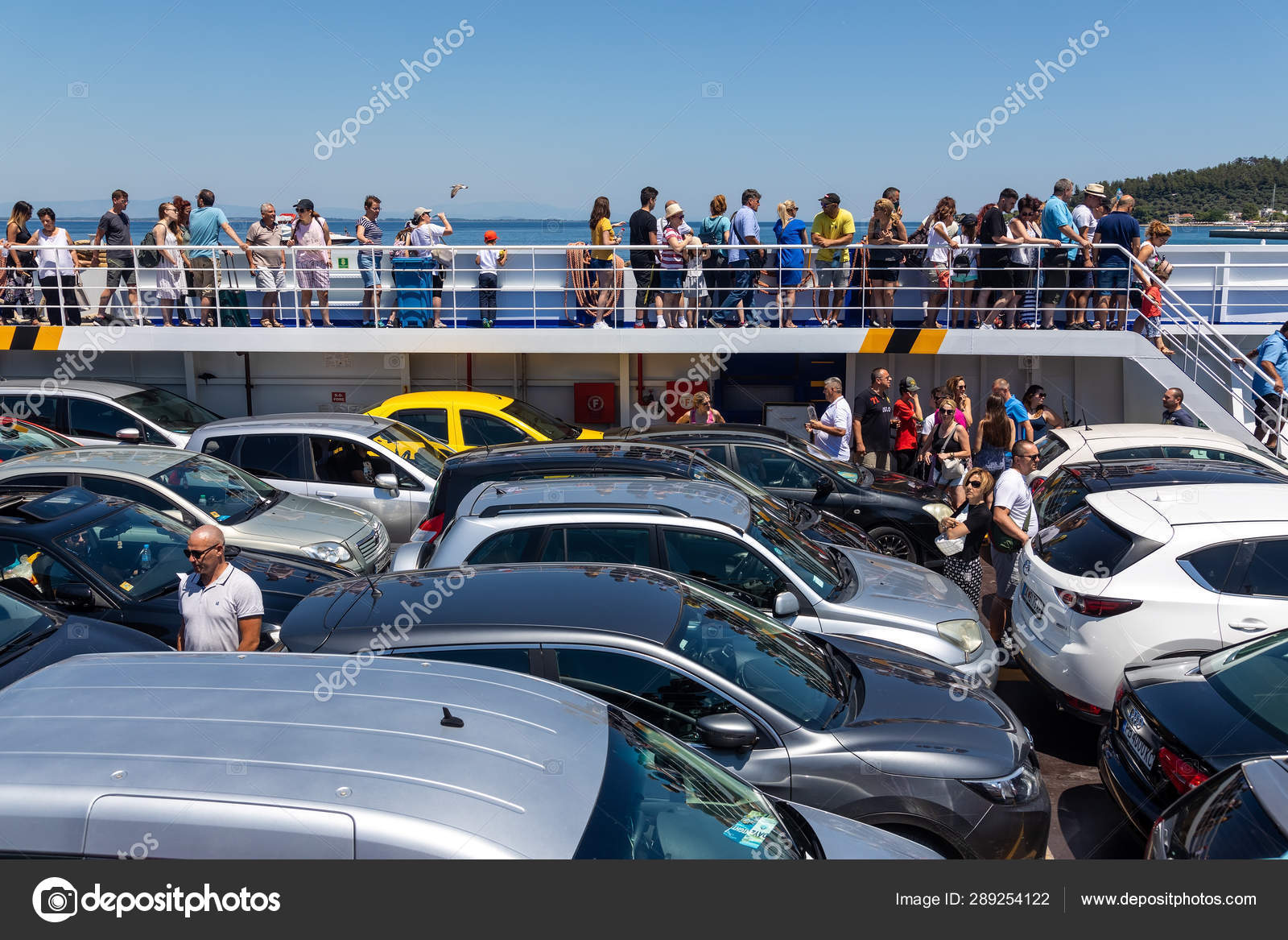 Ferry Boat w/Cars Ferry Boat w/Cars