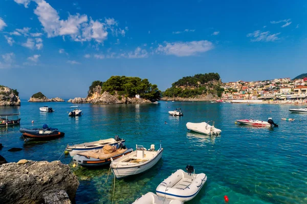 Parga kıyı kenti havadan şehir manzarası, Yunanistan durin — Stok fotoğraf