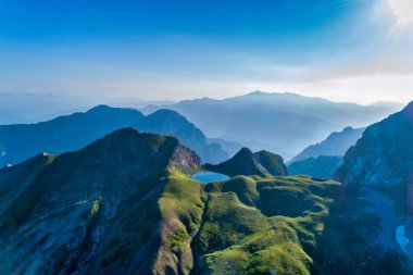 Tymfi'li Drakolimni. Göl 2050m ab yükseklikte bulunur