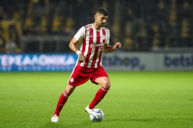 Yunan Süper Ligi karşılaşması Aris Olympiacos 'a karşı