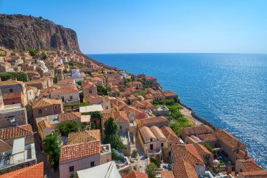Mora 'nın Lakonia kentindeki eski Monemvasia kentinin havadan görünüşü