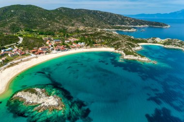 Sithonia yarımadasındaki Kalamitsi sahilinin havadan görünüşü, Chalkidiki, Greec