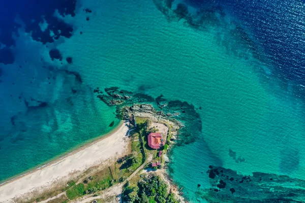 Yunanistan Chalkidiki Kentindeki Sithonia Yarımadasındaki Tristinika Plajının Hava Manzarası — Stok fotoğraf