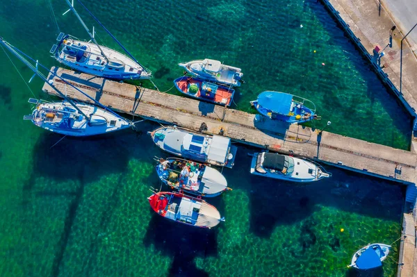 Luchtfoto Van Traditionele Vissersboten Zeilboten Porto Koufo Het Schiereiland Sithonia — Stockfoto