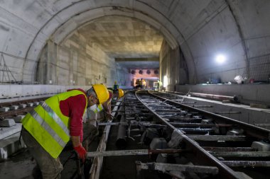 Selanik, Yunanistan - 23 Mayıs 2020: Selanik şehir merkezinde metro inşaatı