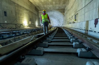 Selanik, Yunanistan - 23 Mayıs 2020: Selanik şehir merkezinde metro inşaatı