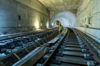 Selanik, Yunanistan - 23 Mayıs 2020: Selanik şehir merkezinde metro inşaatı