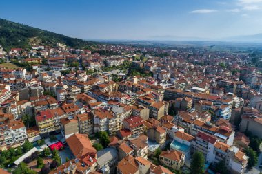 Yunanistan 'ın kuzeyindeki Florina kentinin hava manzarası.