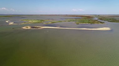 Yunanistan 'ın kuzeyindeki Delta Axios Nehri üzerinde insansız hava aracı ile yapılan uçuş.