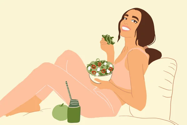 Женщина в спортивной одежде ест здоровый салат — стоковый вектор