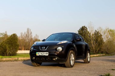 Dnipro, Ukrayna - 12 Nisan 2016: Şehir Nissan Juke