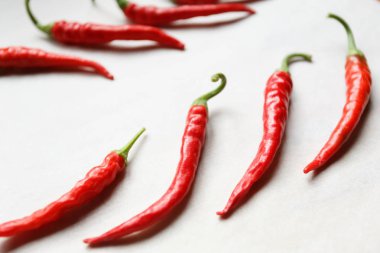 Kırmızı biber masada, yakın