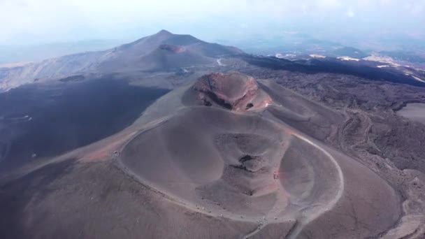 Touristes Sur Etna Sicile Vus Haut Cratère Volcan Barbagallo — Video