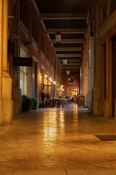 Treviso Dettaglio Architettonico Colonnato Nel Centro Storico Della Citta Italiana — Stok fotoğraf