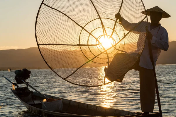 Inle Lake Янма Листопада 2018 Горизонтальна Картина Бірманська Рибалка Традиційні — стокове фото