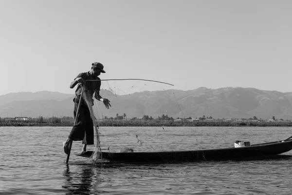 Inle Lake Myanmar November 2018 Black White Picture Burmese Fisherman — Stock Photo, Image