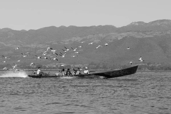 Inle Lake Myanmar Kasım 2018 Myanmar Inle Gölünde Turistlerle Birlikte — Stok fotoğraf