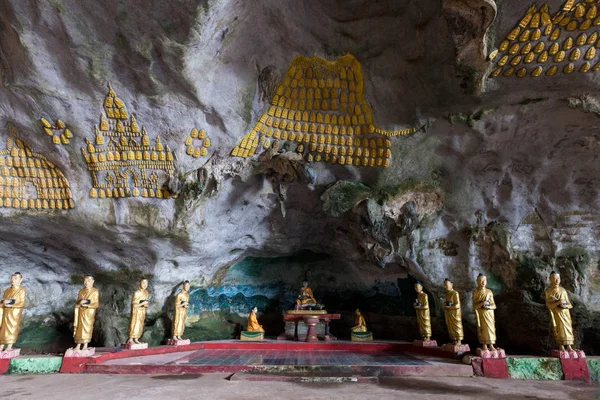 Hpa Myanmar Listopad 2018 Široký Pohled Ozdobené Mnišská Socha Ornované — Stock fotografie