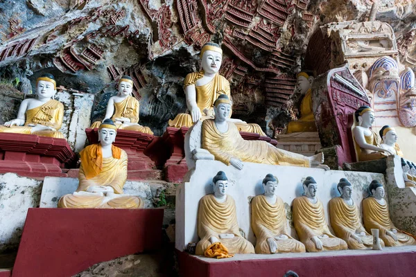 Hpa ミャンマー 2018年11月19日 ミャンマー Hpa Anのカウグーン洞窟にある仏像の広角写真 — ストック写真