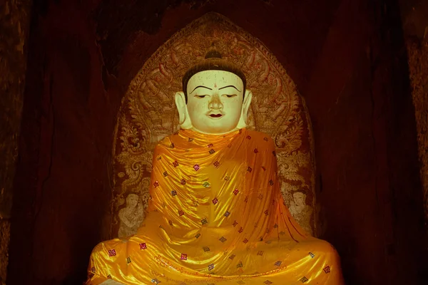 Bagan Myanmar Décembre 2018 Image Horizontale Une Belle Statue Bouddha — Photo