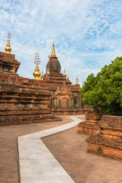 Vertikální Obrázek Vnější Oblasti Dhammayazika Pagoda Nacházející Uvnitř Archeologického Parku — Stock fotografie