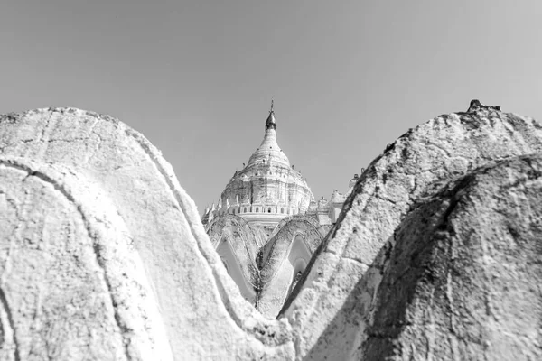 Black White Picture Amazing Curves Buddhist Temple Called Hsinbyume Pagoda — Stock Photo, Image