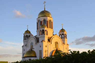 Akşam güneşinin ışınlarında Kan Tapınağı