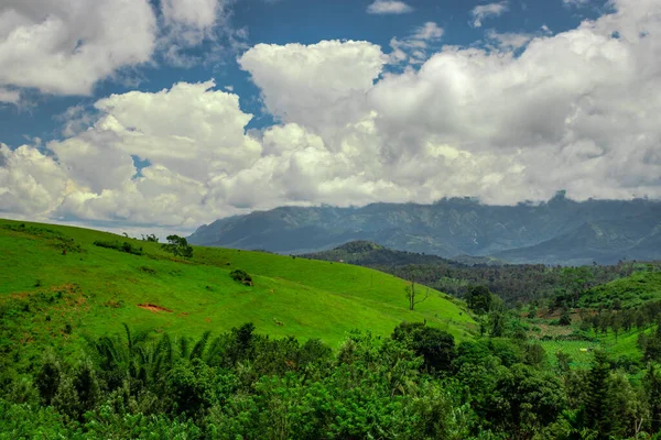 Bergkette Mit Atemberaubendem Blauem Himmel Flachbild Bild Ist Südindien Aufgenommen — Stockfoto