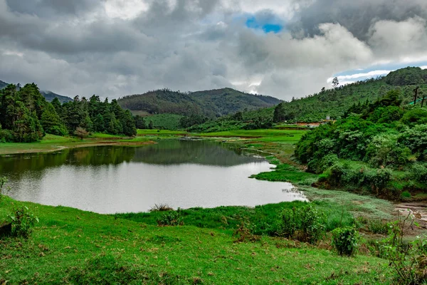 Lago Imaculado Com Reflexão Água Montanha Imagem Manhã Tomada Índia — Fotografia de Stock