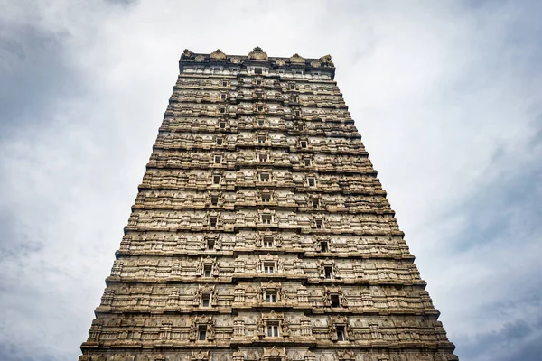 Entrada Rajagopuram Templo Murdeshwar Con Imagen Cielo Plano Toma India —  Fotos de Stock