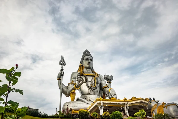 Шива Статуя Изолированы Храме Murdeshwar Крупным Планом Снимки Уникальным Углом — стоковое фото