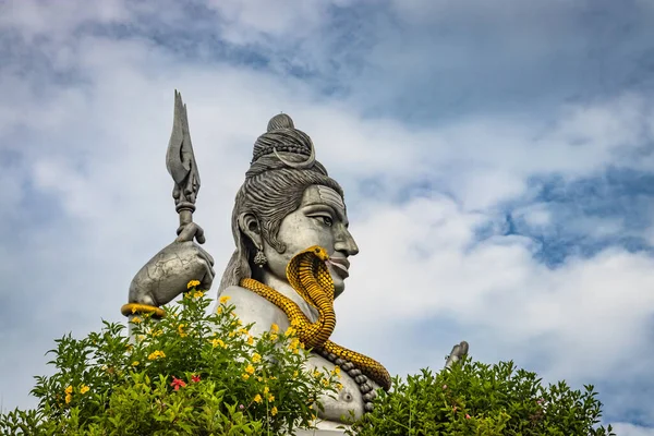 Socha Shiva Izolované Chrámu Murdeshwar Zblízka Záběry Unikátního Úhlu Obrazu — Stock fotografie