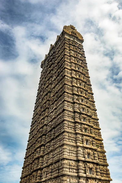 Entrada Rajagopuram Templo Murdeshwar Con Imagen Cielo Plano Toma India —  Fotos de Stock