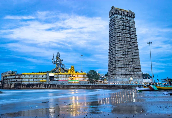Murdeshwar Temple Early Morning View Low Angle Sea Waves Image — Stock Photo, Image