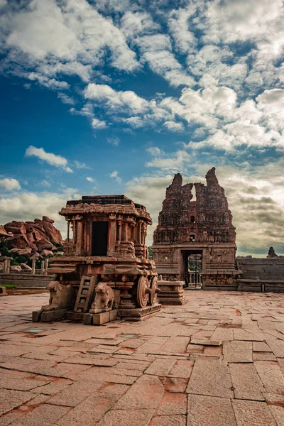 Carruagem Pedra Hampi Peça Arte Pedra Antiga Ângulo Único Com — Fotografia de Stock