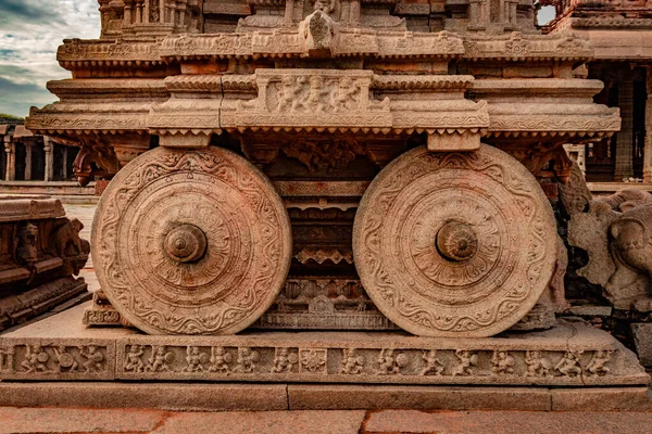 Carro Piedra Hampi Pieza Arte Piedra Antigua Cerca Disparado Desde —  Fotos de Stock