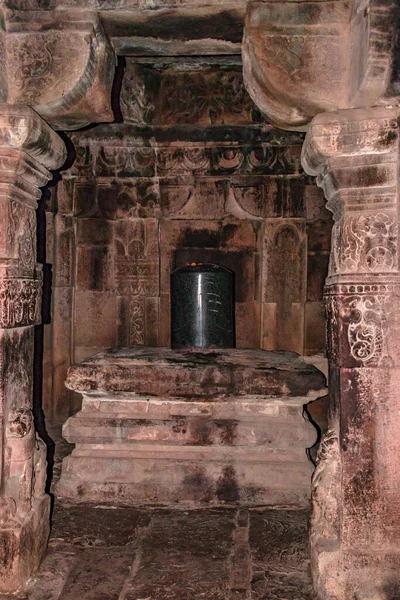 Hindu metodolojisinde virupaksha tapınağı Pattadakal shivlinga. UNESCO Dünya Mirası Alanlarından biri ve 7. ve 8. yüzyılın kompleks Hindu ve Jain tapınakları..