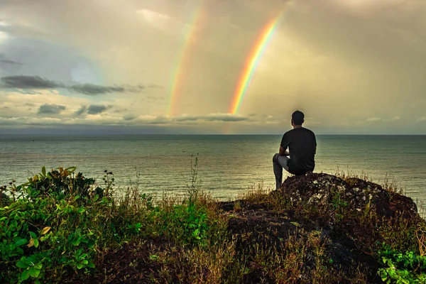 Man Hilltop Enjoying Amazing Landscape Rainbow Sea Horizon Image Taken — Stock Photo, Image