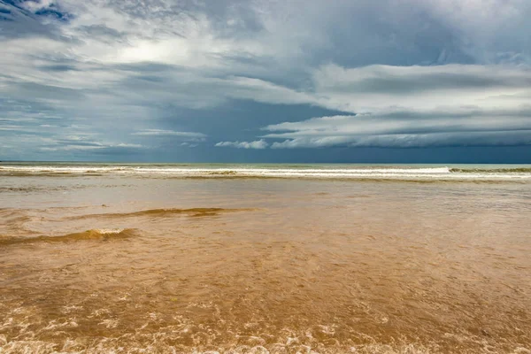 Playa Con Cielo Increíble Por Mañana Desde Imagen Ángulo Plano — Foto de Stock