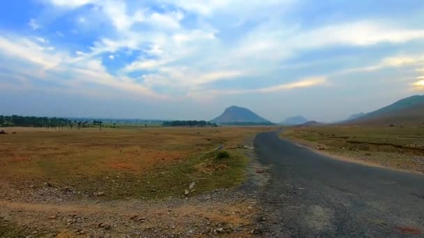 Dağlarla Çevrili Kırsal Boş Kırsal Yollarda Sabahları Çekilen Videolar Dashrath — Stok video
