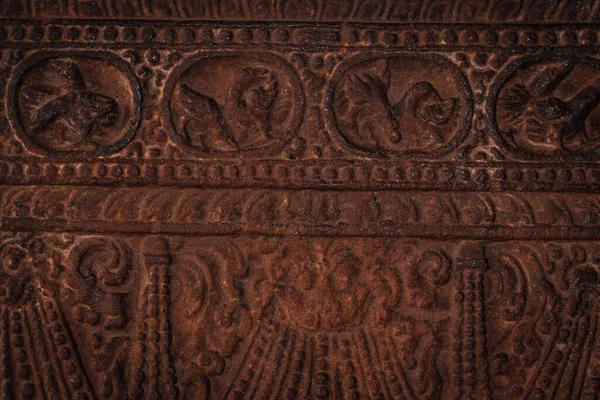 Badami mağarası tapınağının iç sütunları detaylarıyla sanat eseri Badami Karnataka Hindistan 'da çekilmiştir. Muhteşem chalukya hanedanlığı sanat eserleri unesco miras alanı ve yeridir..
