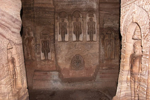 Badami Caverna Esculturas Deuses Jainistas Esculpidas Paredes Antiga Pedra Arte — Fotografia de Stock