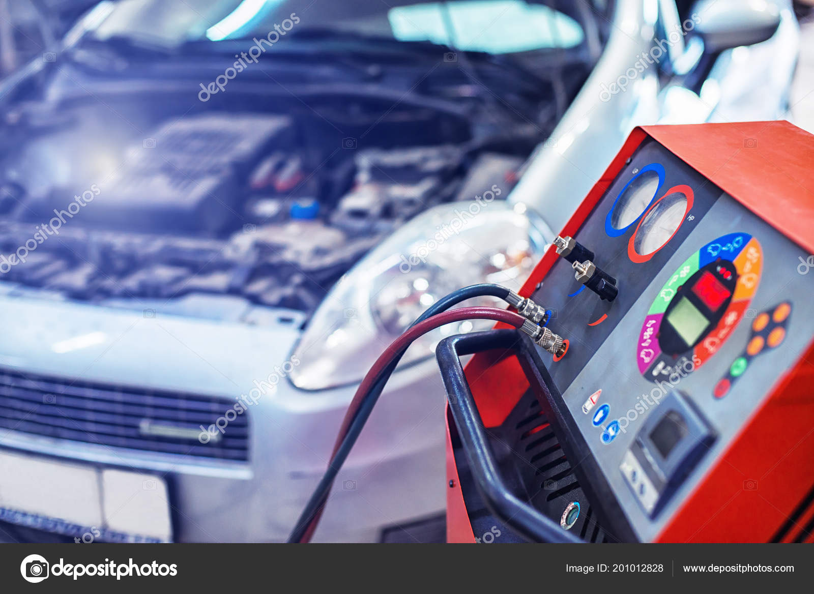 Installation refills car air conditioner Stock Photo by ©Phantom1311