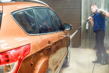 sığ alan derinliğinde araba yıkama