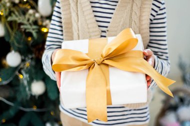 çocuk elinde mevcut